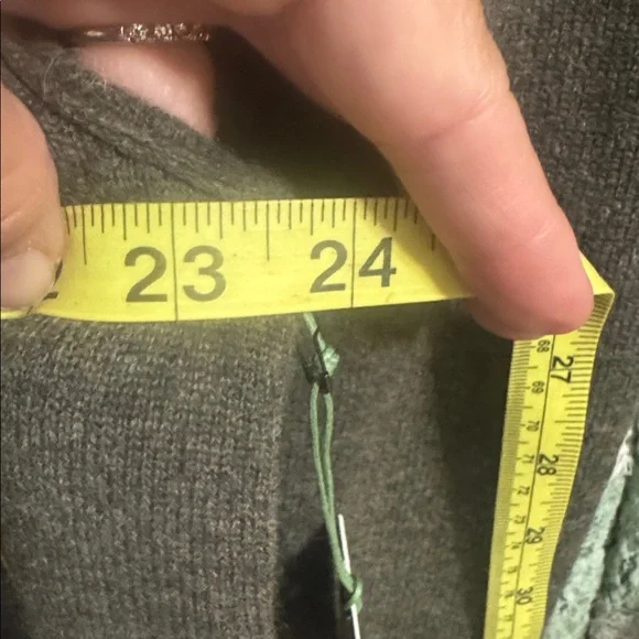 NWT Cashmere AE 77 American Eagle Outfitters Olive Crew Neck Sweater - Picture 8 of 9